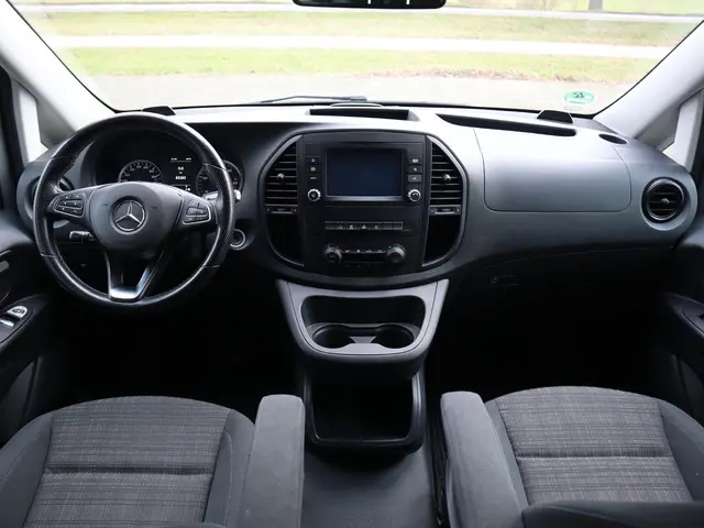 Mercedes-Benz Vito 116 CDI LANG DC AUT. 2019 Diesel 15