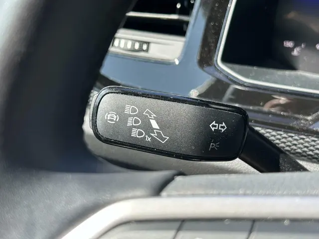 Volkswagen Polo 1.0 TSI Life Business 2023 Benzine 17