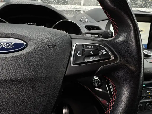 Ford Kuga 1.5 EcoBoost ST Line 2018 Benzine 6