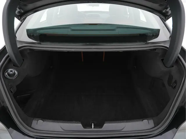 Jaguar XE 2.0 D Pure ( ⚠️ ) 2016 Diesel 10