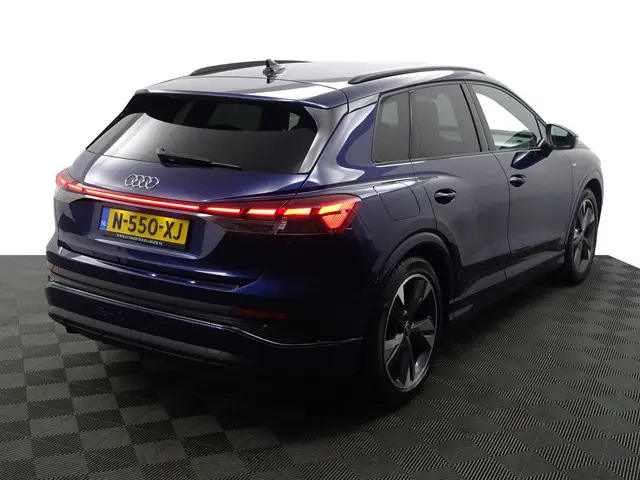 Audi Q4 e-tron 35 S Competition 55 kWh- 2021 Elektrisch 32
