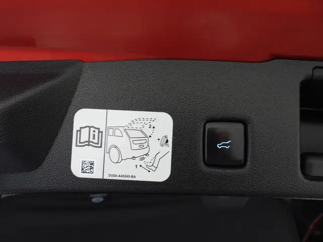 Ford Kuga 2.5 PHEV Plug-In Vignale 2021 Hybride Benzine 37