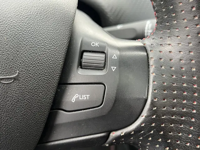 Peugeot 2008 PureTech 110 GT-line 2018 Benzine 19