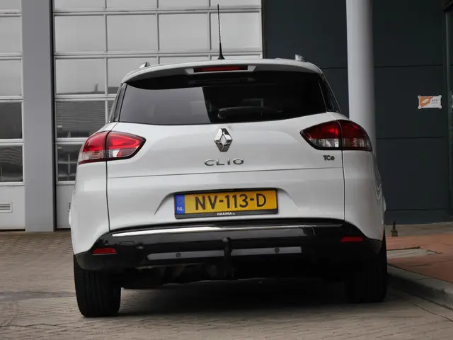 Renault Clio Estate 0.9 TCe Limited 2017 Benzine 4