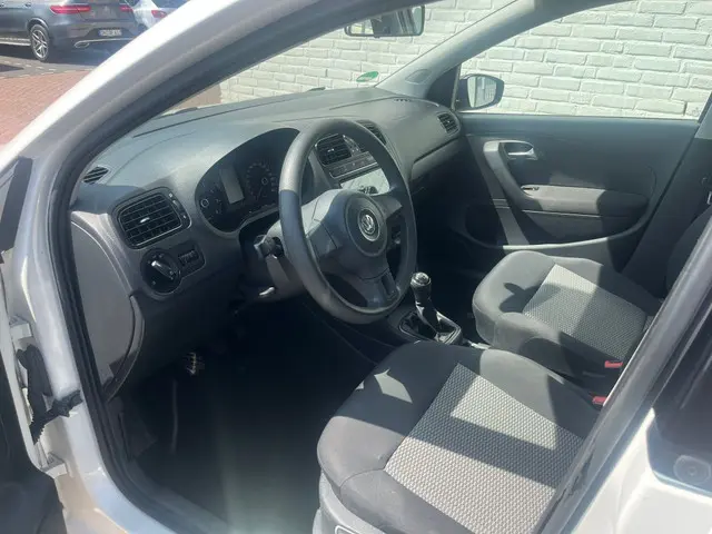 Volkswagen Polo 1.2 Easyline 2013 Benzine 8