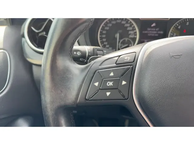 Mercedes-Benz B-Klasse 180 Ambition 2013 Benzine 13