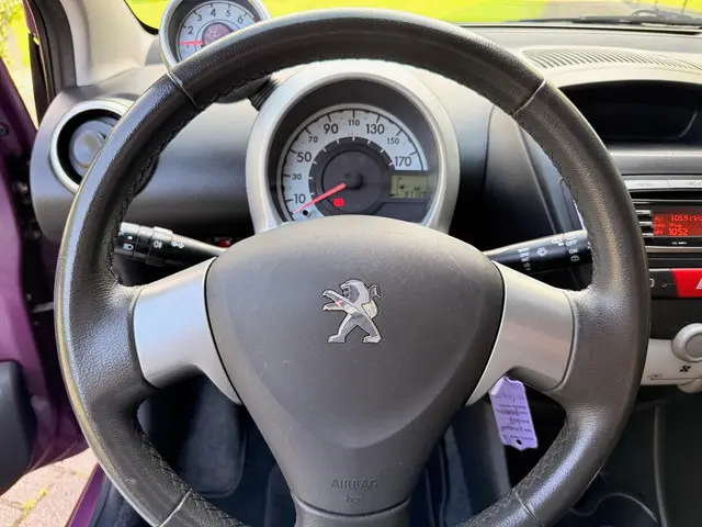 Peugeot 107 1.0 ENVI 2012 Benzine 5