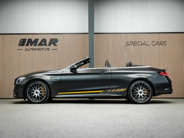Mercedes-Benz C-Klasse Cabrio AMG 63 S 2022 Benzine 12