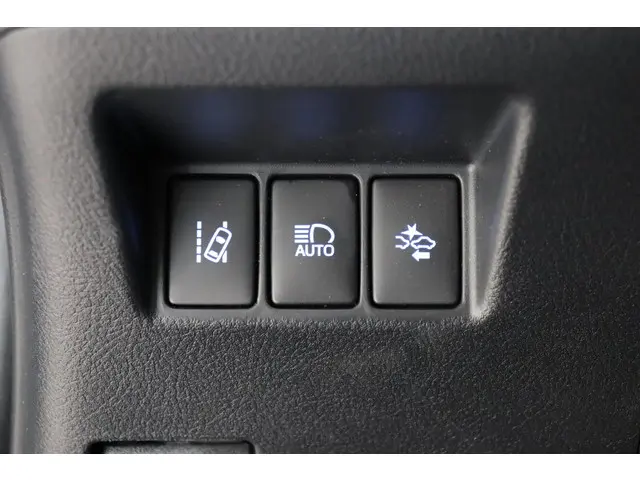 Toyota Yaris 1.5 Hybrid Bi-Tone, 2018 Hybride Benzine 22