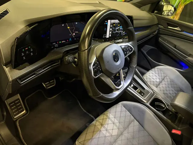 Volkswagen Golf 1.5 eTSI R-Line 2020 Hybride Benzine 12