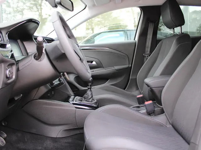 Opel Corsa 1.2 Level 3 2023 Benzine 10