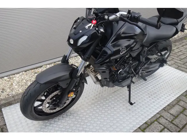 Yamaha MT 07 ABS 2023 Benzine 19