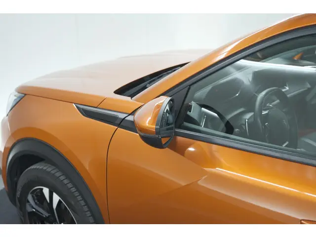 Peugeot 2008 PureTech 130 EAT8 Allure 2021 Benzine 17