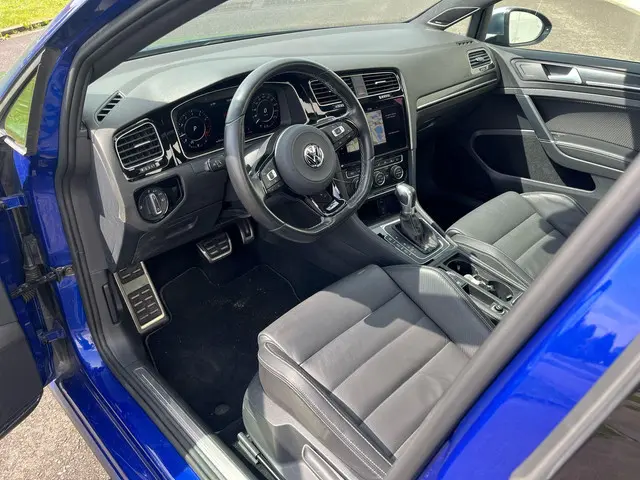Volkswagen Golf 2.0 TSI 4Motion R 2017 Benzine 20