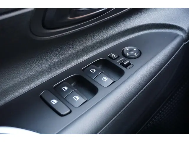 Hyundai i20 1.0 T-GDI Comfort Smart 2022 Benzine 18