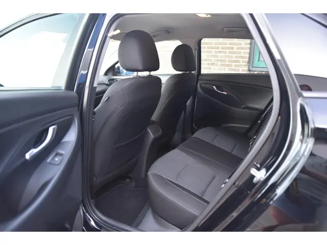 Hyundai i30 1.0 T-GDi MHEV Comfort Smart 2022 Benzine 12