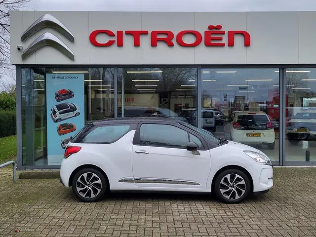 DS DS 3 1.2 PureTech Chic 2016 Benzine 4