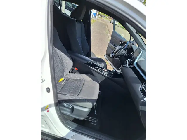 Toyota C-HR 1.8 Hybrid Dynamic 2020 Hybride Benzine 12