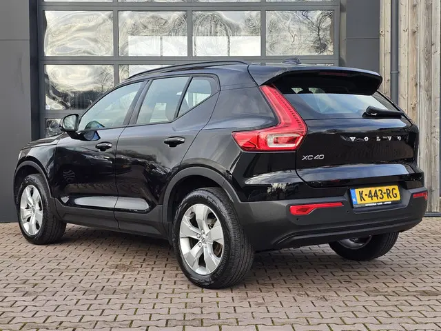 Volvo XC40 3