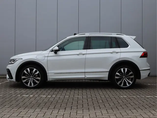 Volkswagen Tiguan Hybrid R-Line 2023 Hybride Benzine 18