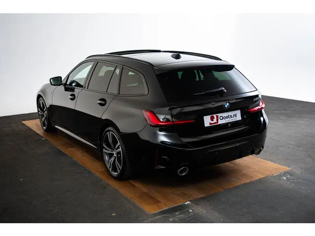 BMW 3 Serie Touring 330i 2023 Benzine 34