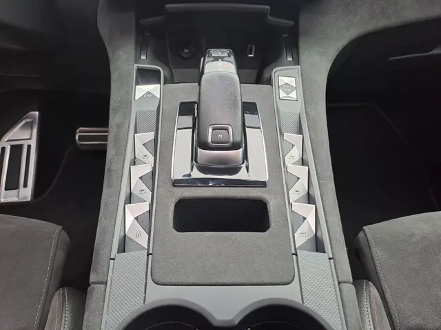 DS DS 7 Crossback 1.2 PureTech Executive 2021 Benzine 24