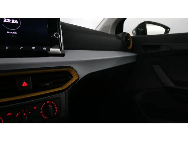 SEAT Arona 1.0 EcoTSI 95pk Reference 2024 Benzine 30