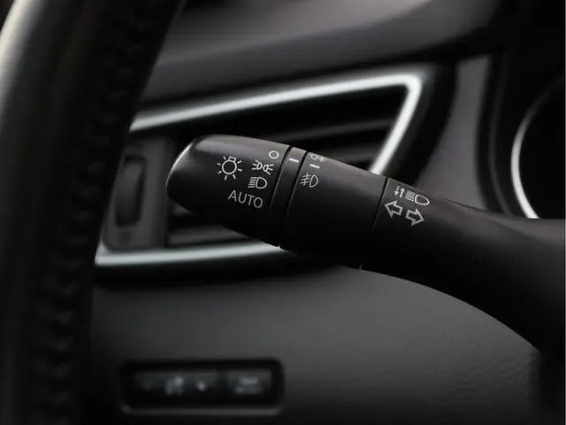 Nissan QASHQAI 1.2 Tekna 2017 Benzine 32