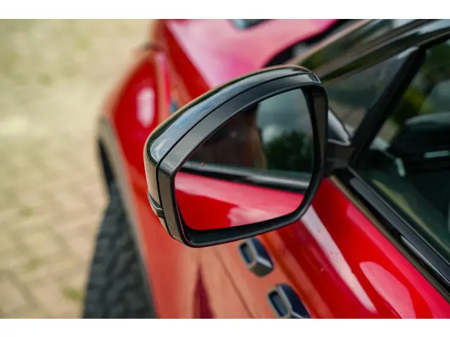 Land Rover Range Rover Evoque 2.0 Si4 HSE 2015 Benzine 36