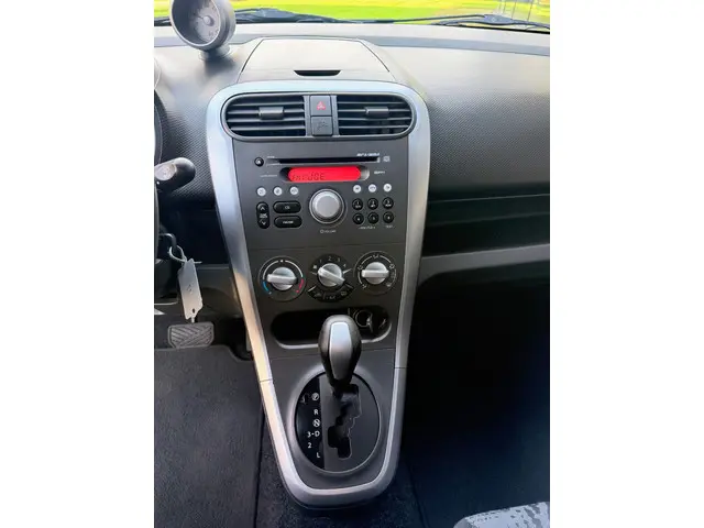 Opel Agila 1.2 Edition STYLE 2013 Benzine 8