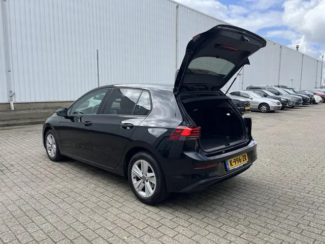 Volkswagen Golf 1.5 TSI Life 2020 Benzine 74