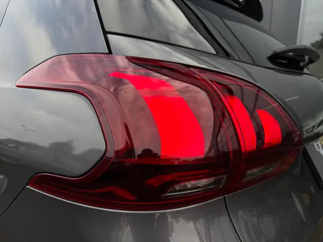 Peugeot 2008 1.2 PureTech Blue Lease Allure 2019 Benzine 6