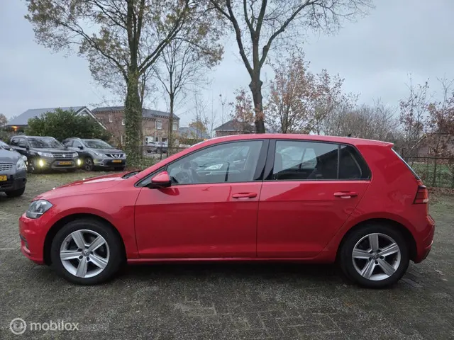 Volkswagen Golf 1.0 TSI Trendline 2019 Benzine 4