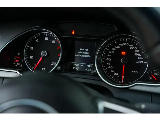 Audi A5 Cabriolet 1.8 TFSI Pro Line S 2014 Benzine 19