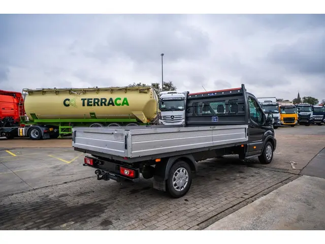 Ford Transit 2.0 TDCI 2022 Diesel 4