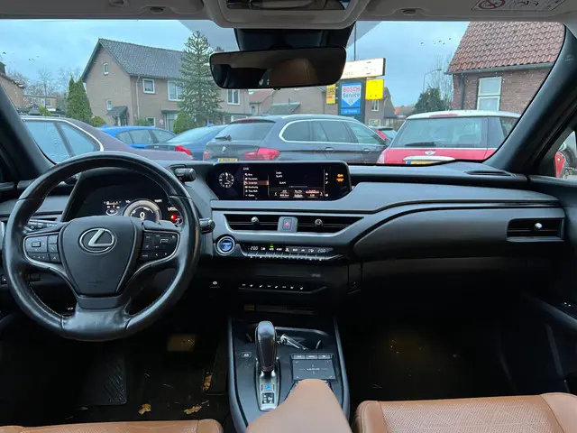 Lexus UX 300e Executive 54 kWh 2020 Elektrisch 11