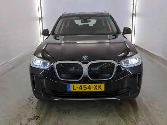 BMW iX3 Executive 80 kWh 2021 Elektrisch 4