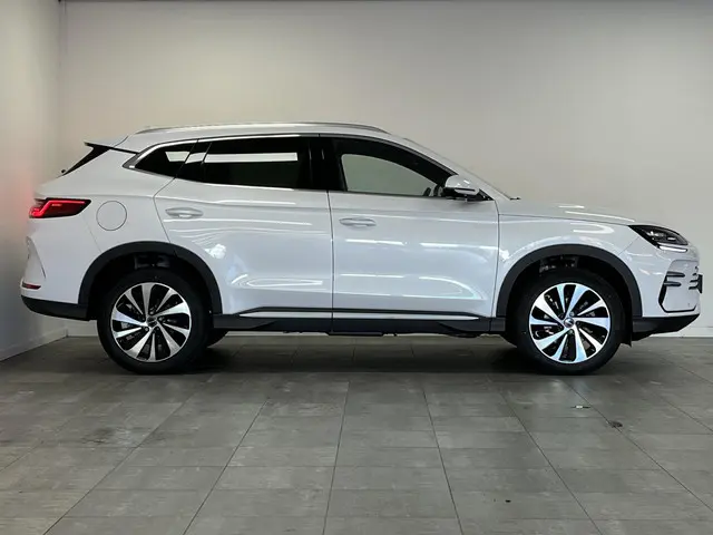 BYD SEAL U 1.5 DM-i FWD Boost 2025 Hybride Benzine 36