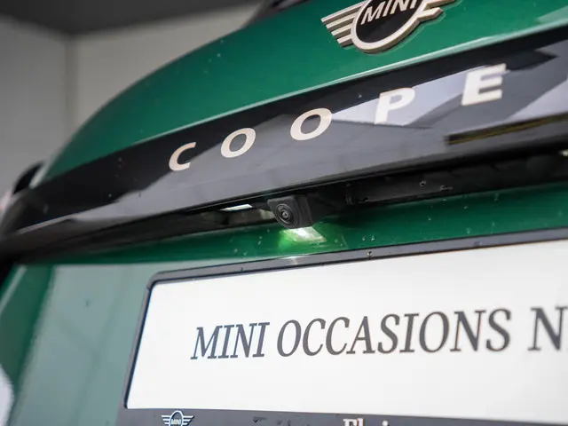 MINI 5-Deurs Cooper C 2024 Benzine 19