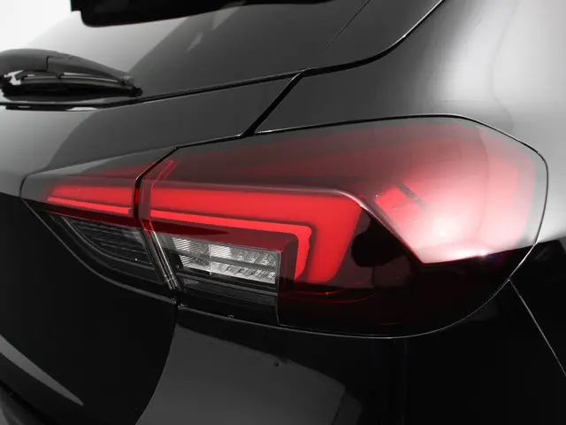 Opel Corsa 1.2 GS Line 131pk Aut. 2023 Benzine 26