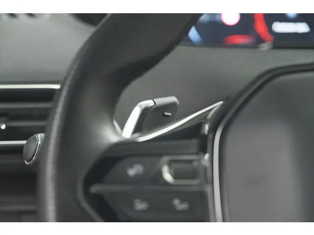 Peugeot 3008 1.6 PureTech 180 GT Line 2019 Benzine 52
