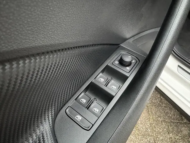 Škoda Kamiq Monte Carlo 1.5 TSI DSG 2024 Benzine 31
