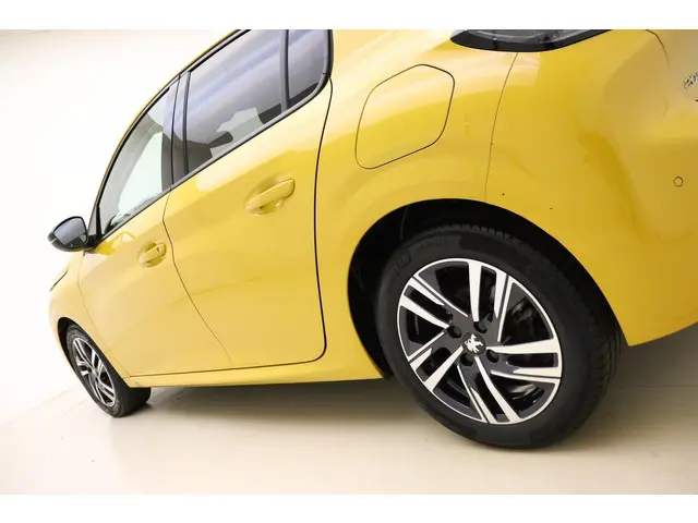 Peugeot 208 1.2 PureTech Allure Pack 2022 Benzine 15