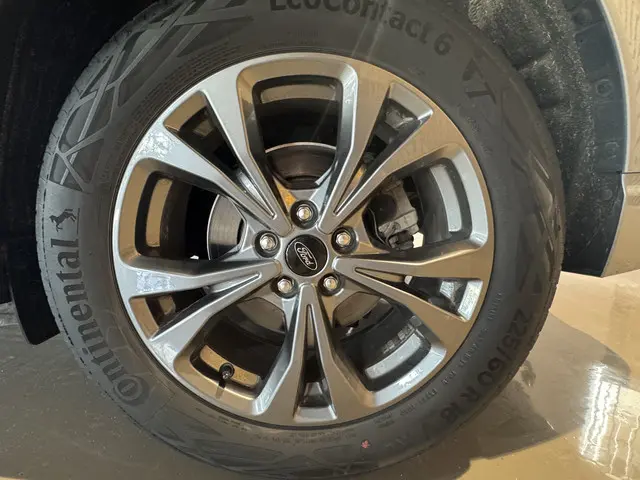 Ford Kuga 2.5 PHEV ST-Line 2022 Hybride Benzine 11