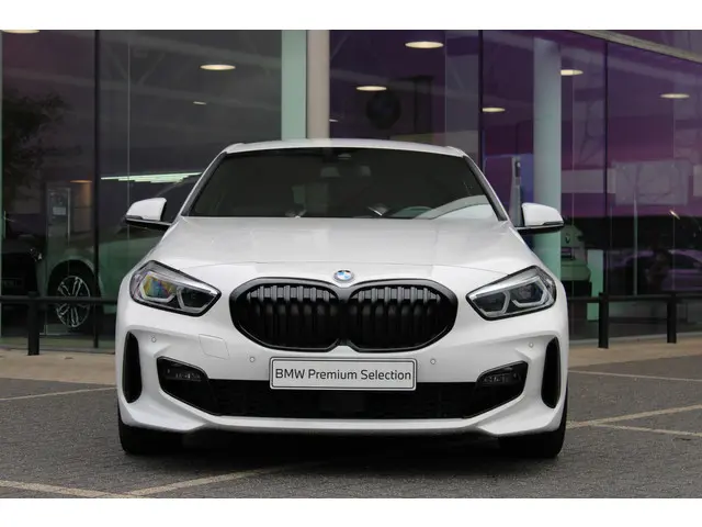 BMW 1 Serie 118i M Sport Automaat 2023 Benzine 5
