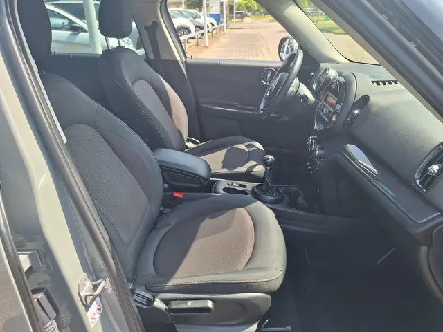 MINI Countryman Mini 1.5 One 2018 Benzine 14