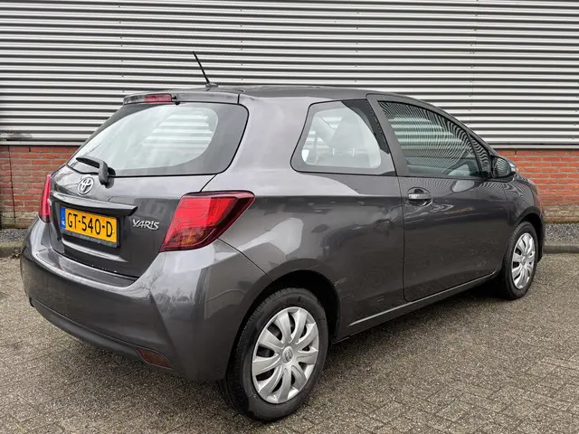 Toyota Yaris 2