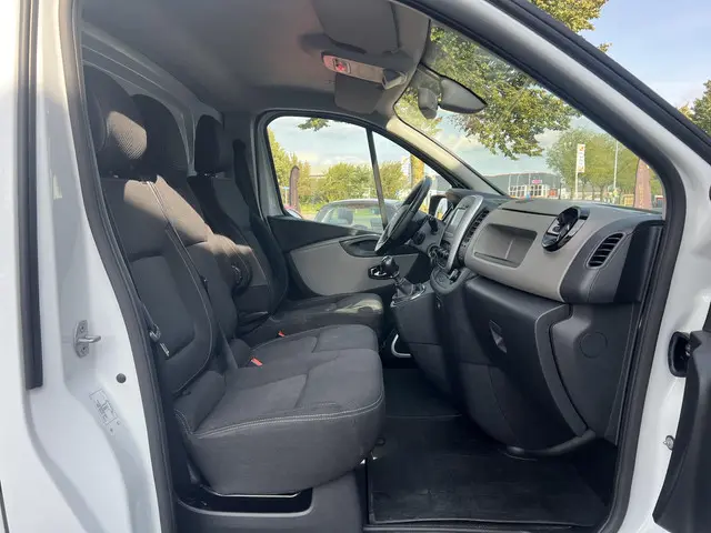 Nissan NV300 1.6 dCi 120 L2H1 Optima 2017 Diesel 8