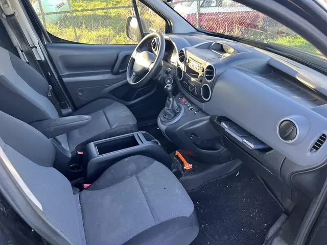 Peugeot Partner 120 1.6 BlueHDi 75 Premium 2018 Diesel 9