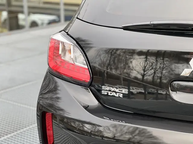 Mitsubishi Space Star 1.2 Intense 2021 Benzine 29